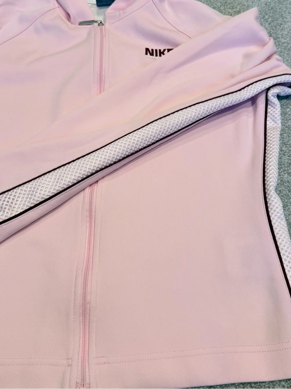 Nike women’s Medium Pink Full Zip Hoodie Jacket Mesh Side Panels Y2K Athletic